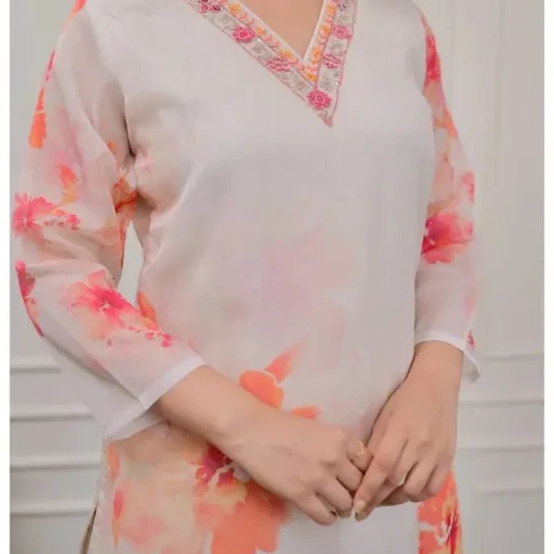 White Kurta Suit - Pink Flower Wisper - Mocna